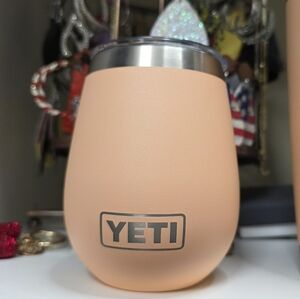 Yeti Wine Tumbler With Magslider Lid Low Country PEACH! New without Tags
